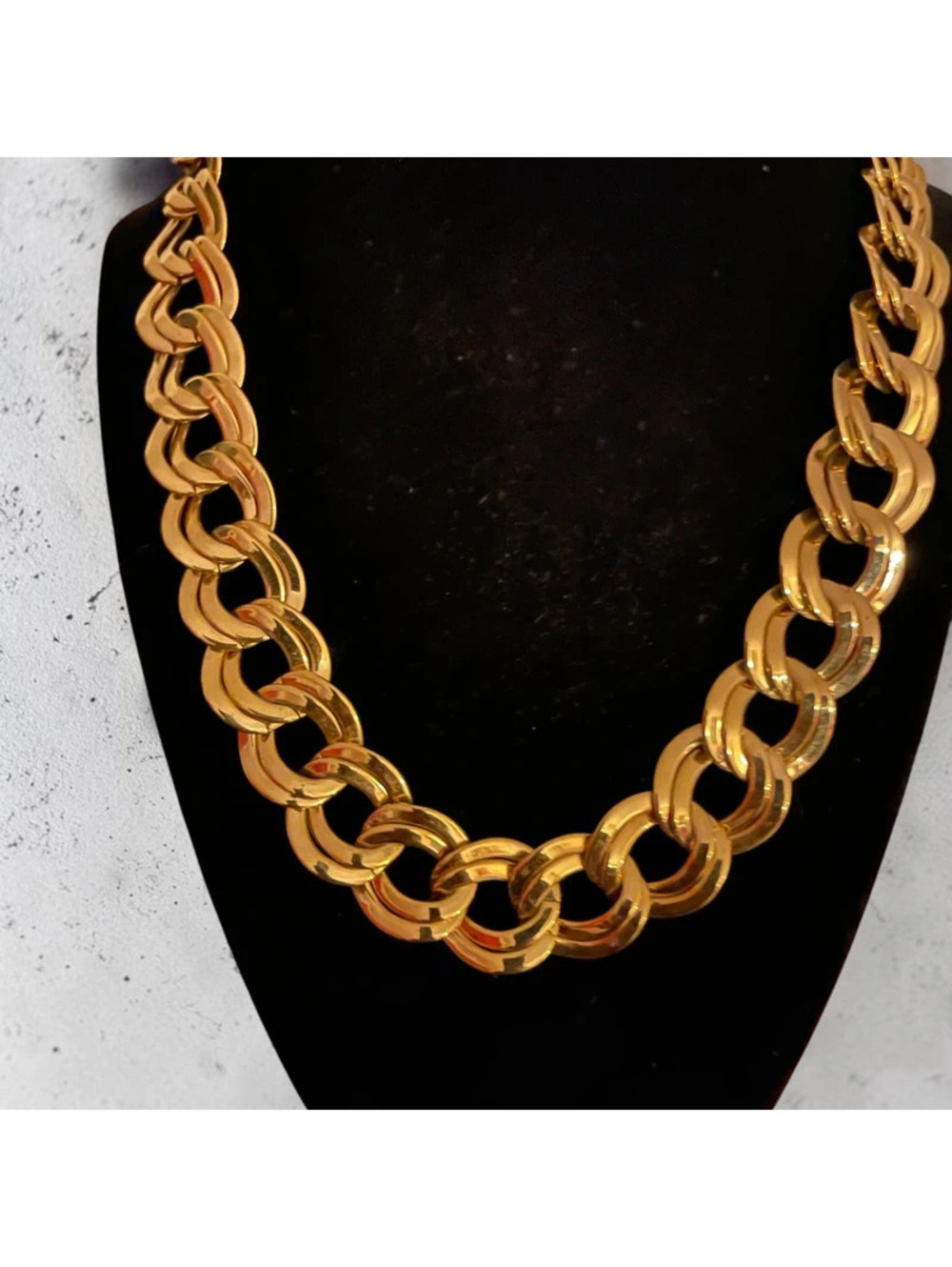 Vintage Gold Tone Necklace (Monet)